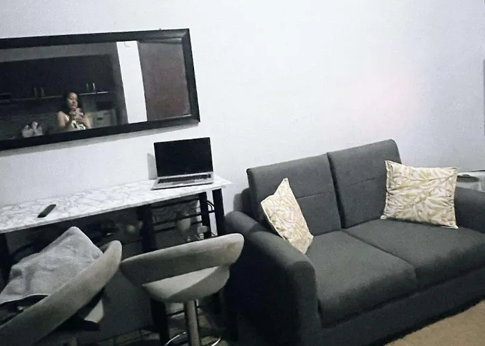Anuva Staycation By Gina Apartamento Manila